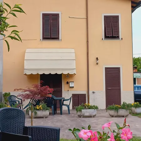 別荘 La Casa Dei Nonni ルッカ